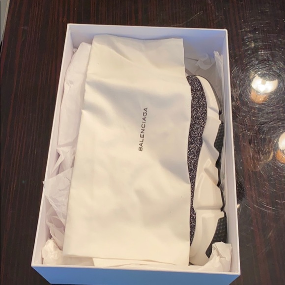 BALENCIAGA SPEED SOLD ON ANOTHER SITE - Picture 7 of 11